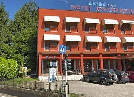 Aries Lesa Exterior foto